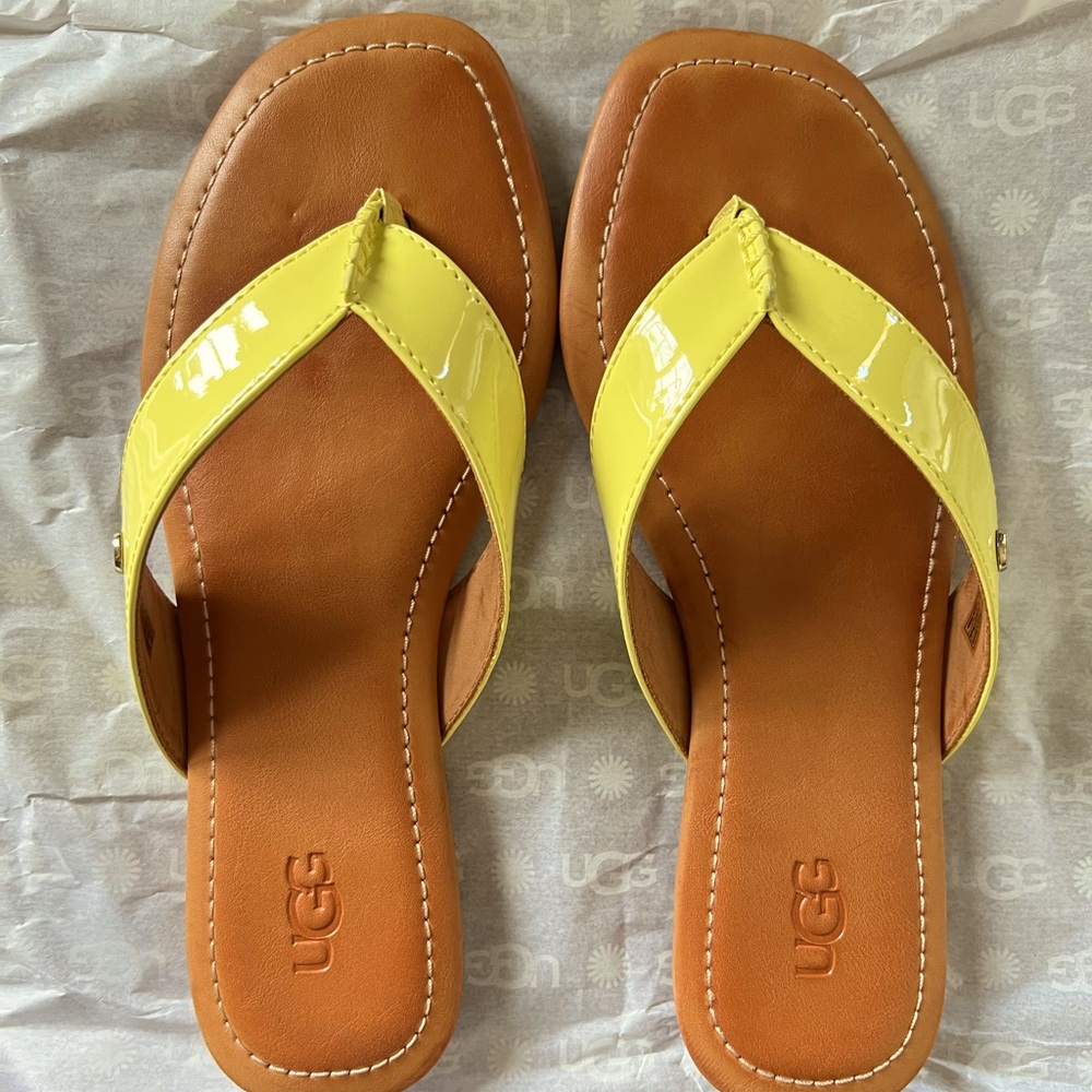 UGG Tuolumne sandals